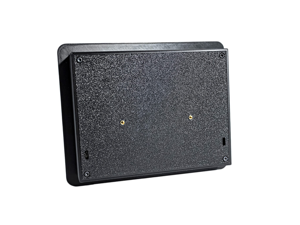 ButtonBox Panel - Hátulról, 2 USB-C csatlakozóval